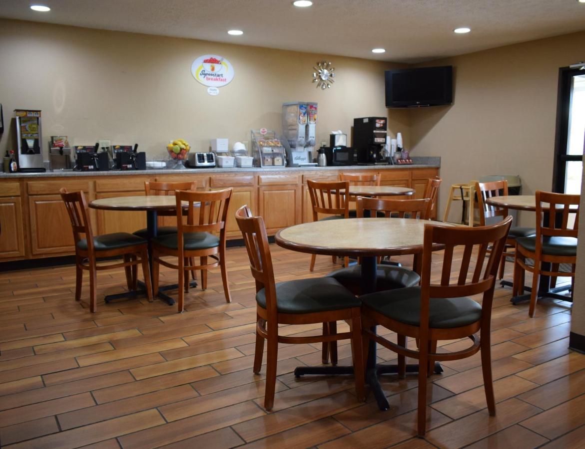 Max Meadows Super 8 By Wyndham Fort Chiswell Wytheville Area מראה חיצוני תמונה