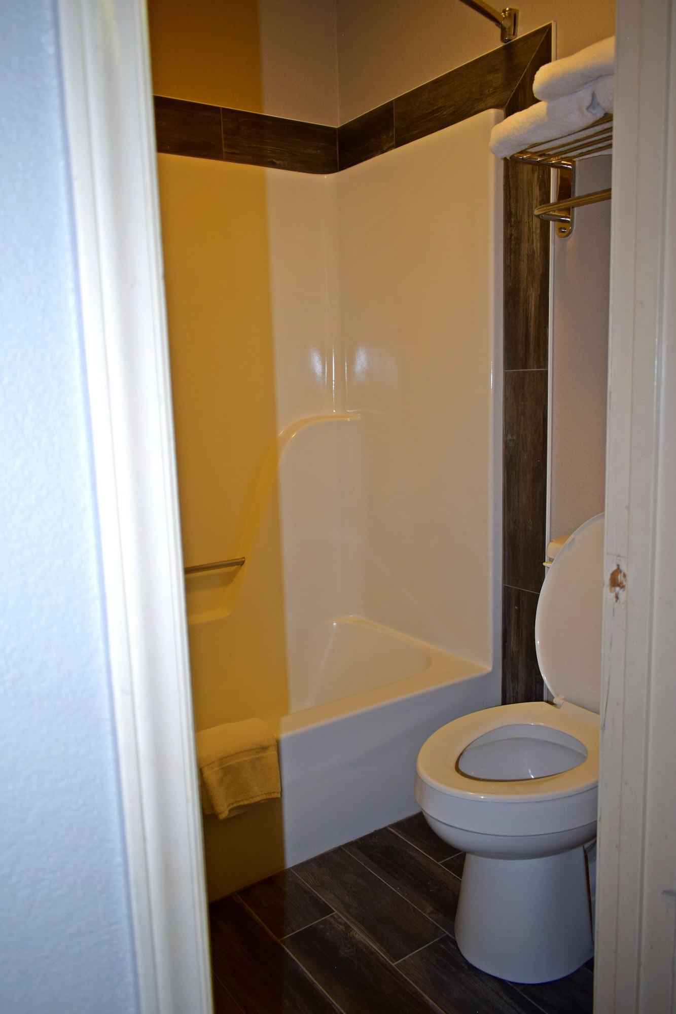 Max Meadows Super 8 By Wyndham Fort Chiswell Wytheville Area מראה חיצוני תמונה