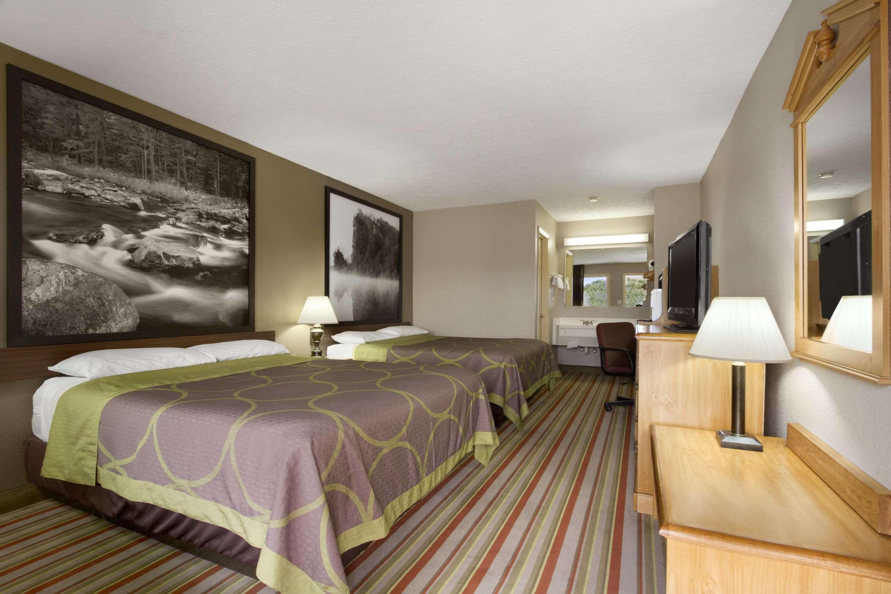 Max Meadows Super 8 By Wyndham Fort Chiswell Wytheville Area מראה חיצוני תמונה