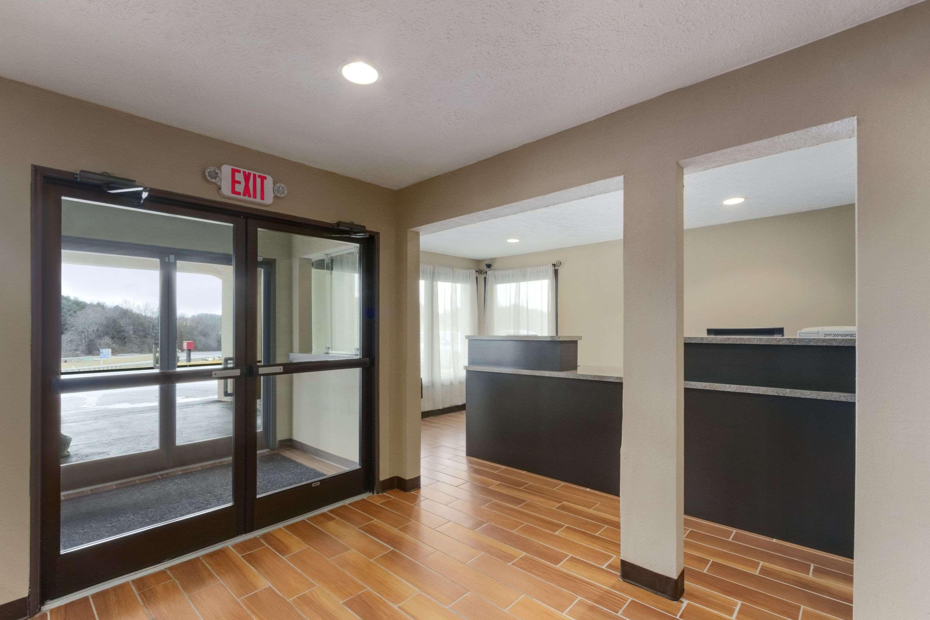 Max Meadows Super 8 By Wyndham Fort Chiswell Wytheville Area מראה חיצוני תמונה