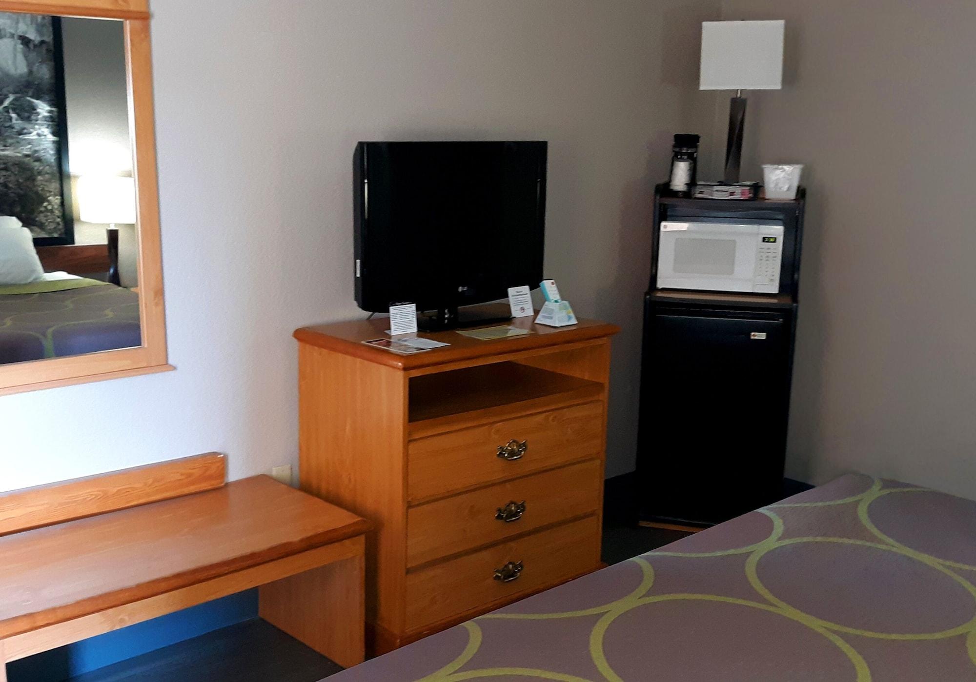 Max Meadows Super 8 By Wyndham Fort Chiswell Wytheville Area מראה חיצוני תמונה