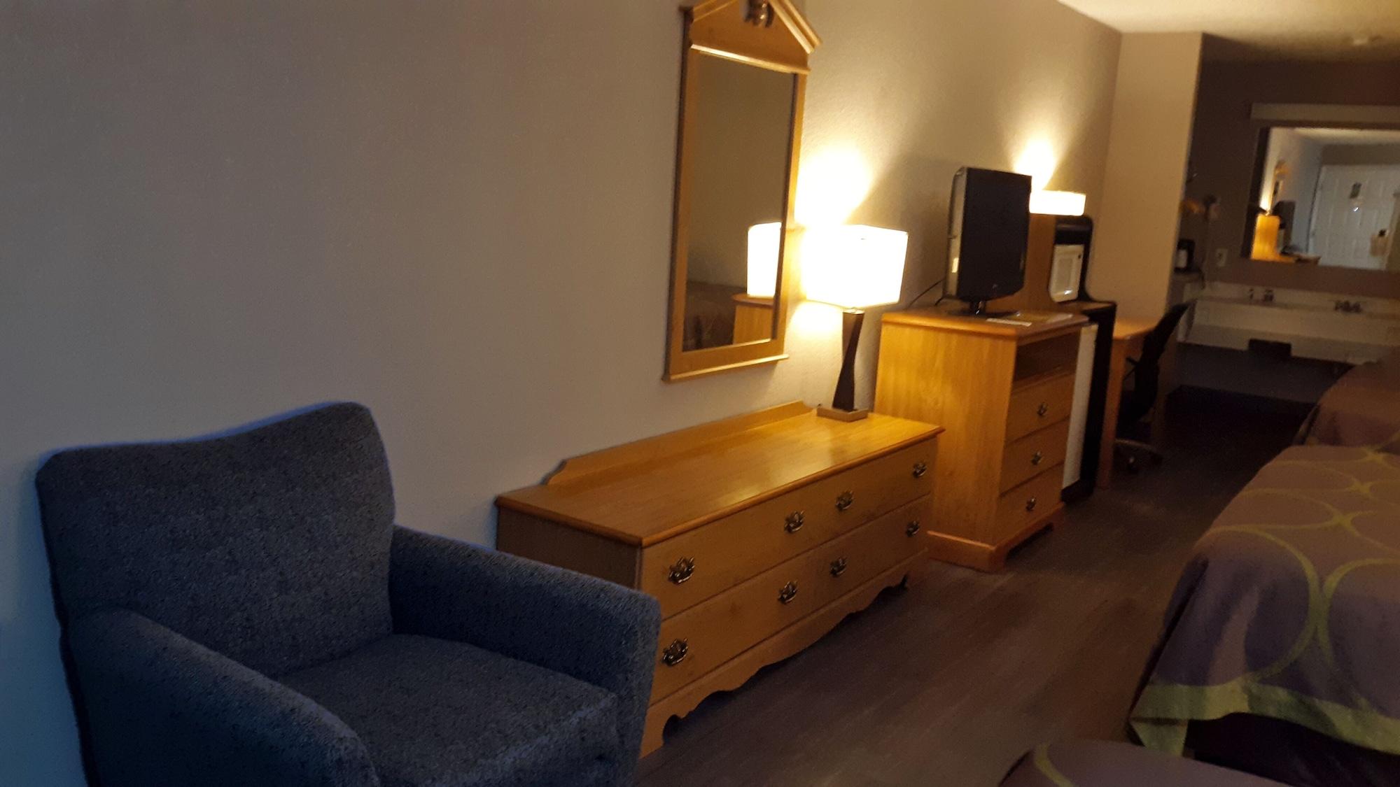 Max Meadows Super 8 By Wyndham Fort Chiswell Wytheville Area מראה חיצוני תמונה